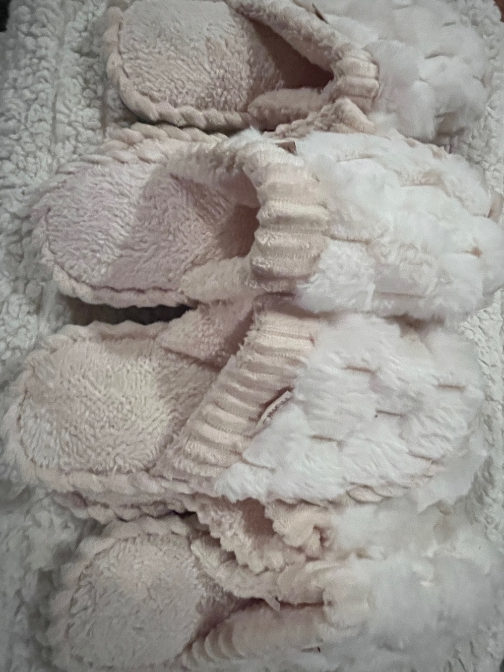 Cozy Plush Slide Slippers in cream - small pink chalk contact on shoes,
